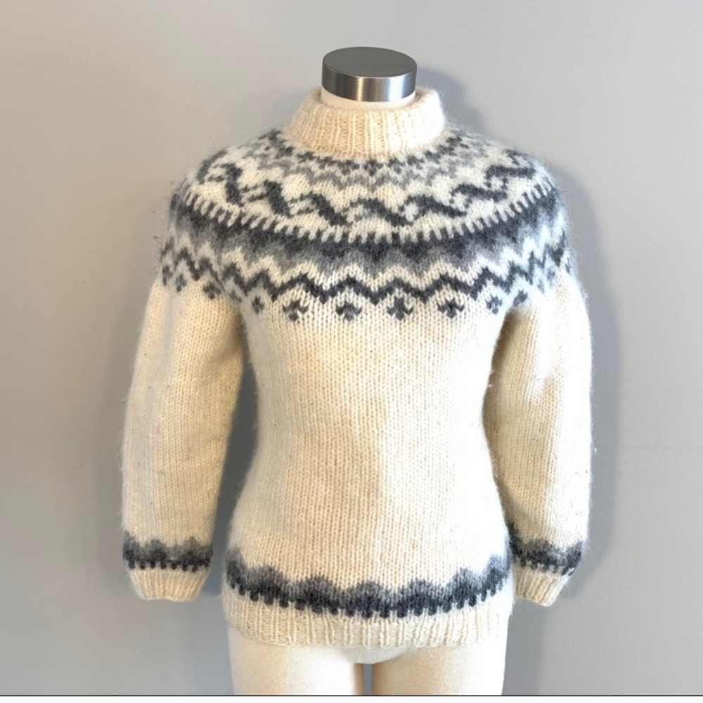 VTG Sweater Icelandic Hand Knit Wool Fair Isle